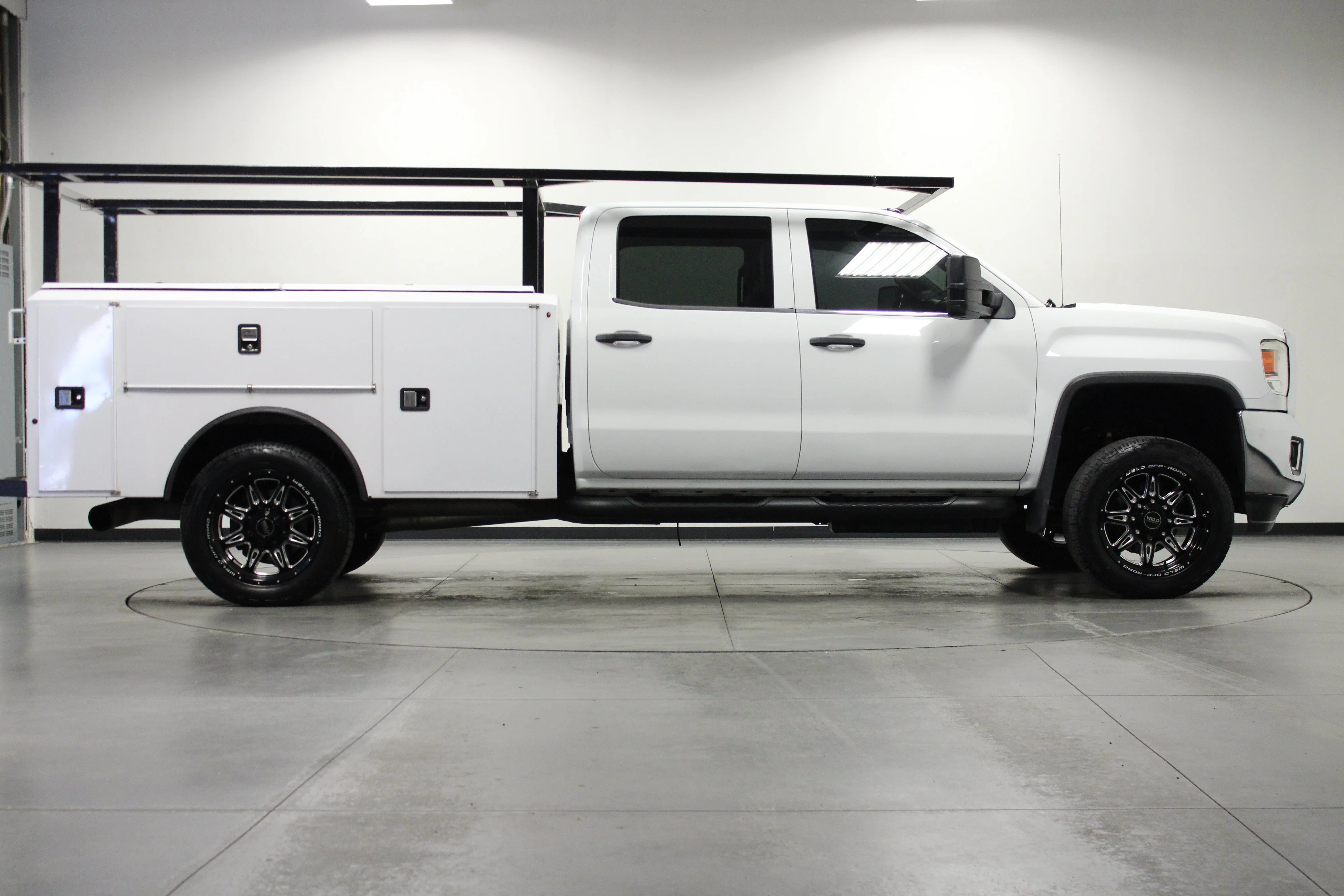 Used 2015 SUMMIT WHITE GMC SLE image 3