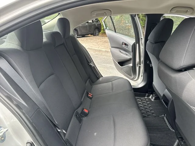 Used 2022 Silver Toyota LE image 11
