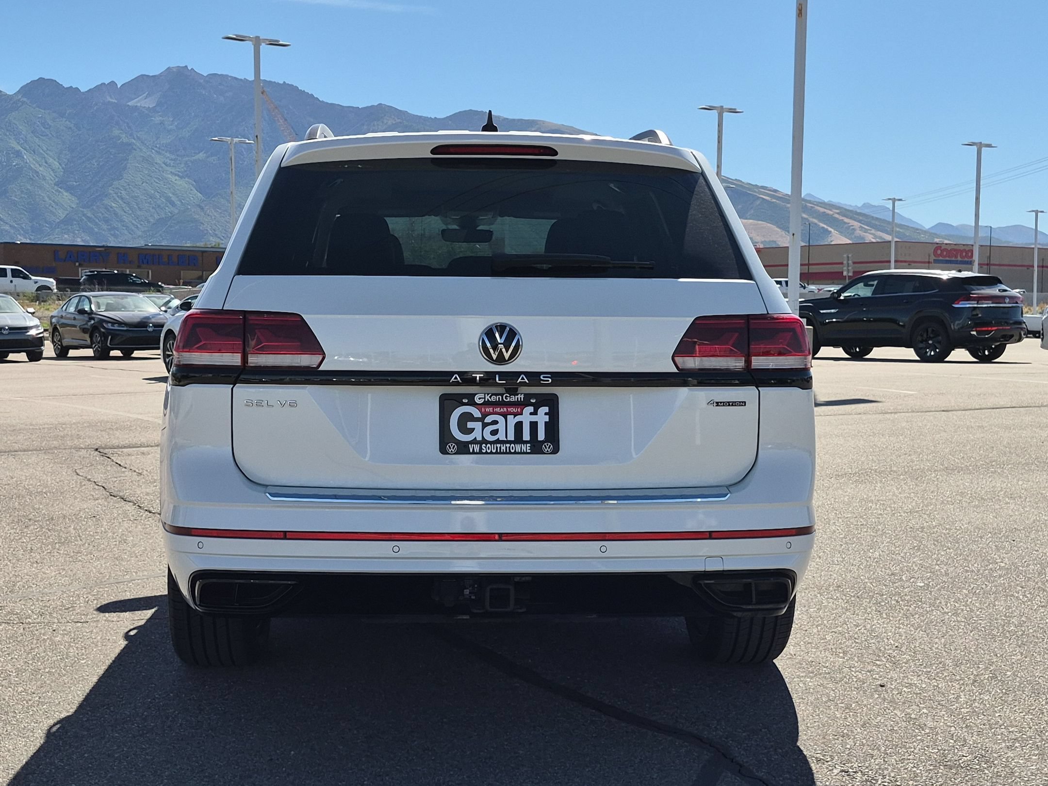 Used 2023 Opal White Volkswagen 3.6L V6 SEL R-Line Black image 4