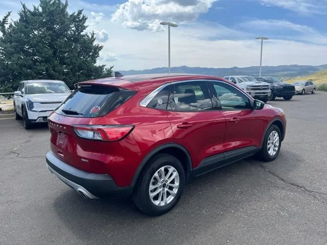 Used 2022 Red Metallic Ford SE Hybrid image 8