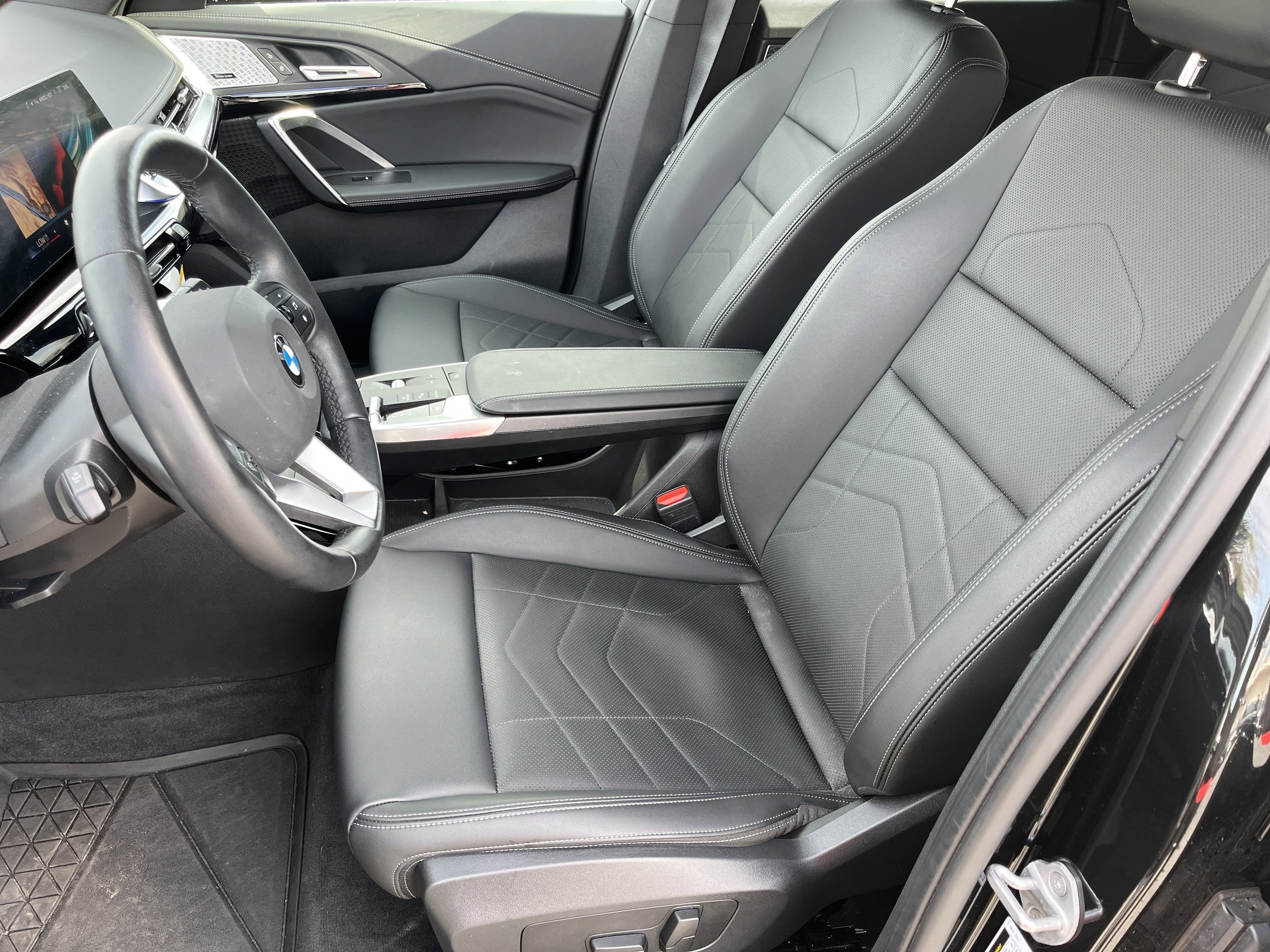 2025 BMW X1 28i - Photo 18