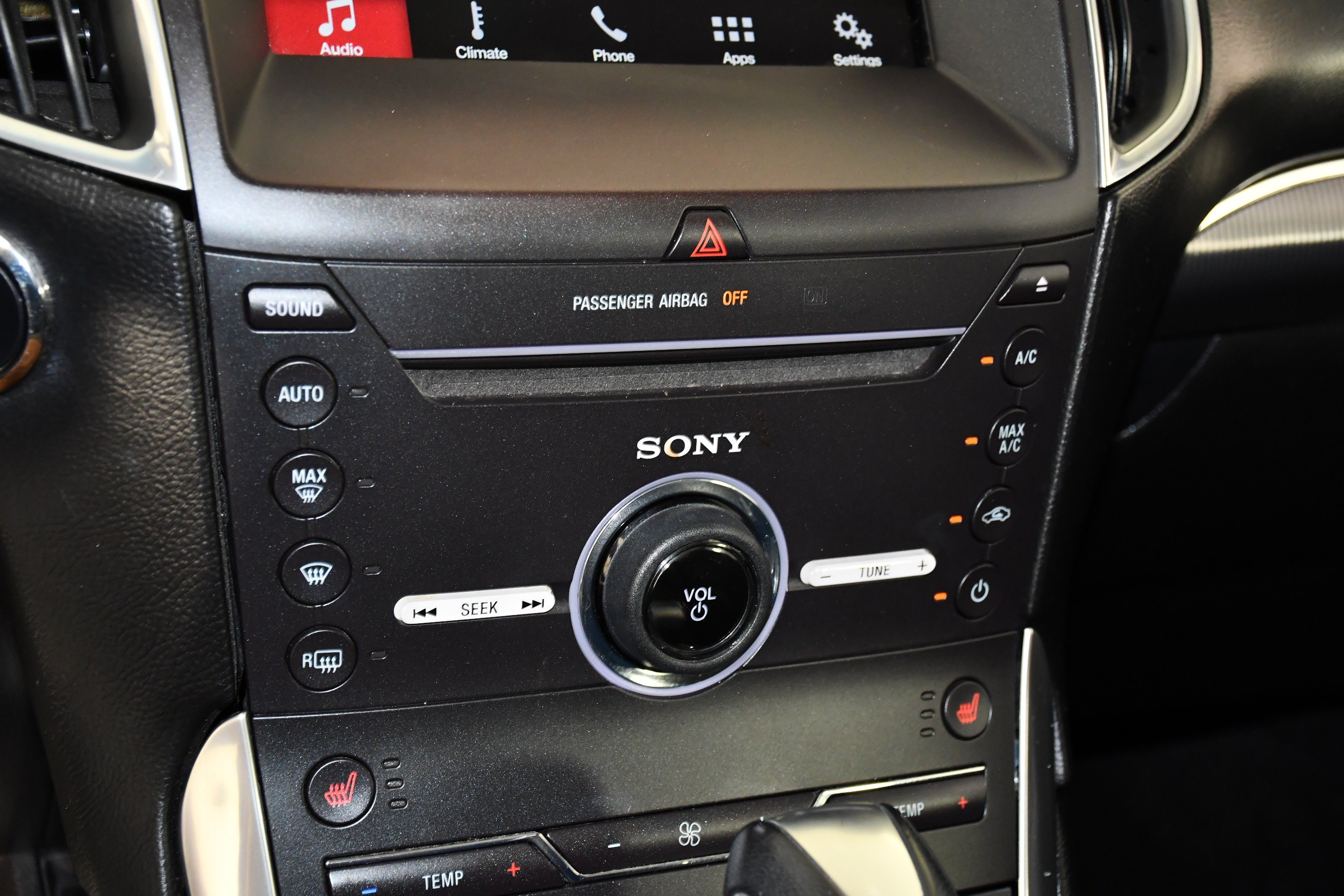 Used 2016 Magnetic Ford Titanium image 28