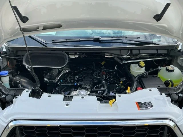 New 2026 Oxford White Ford Base image 27