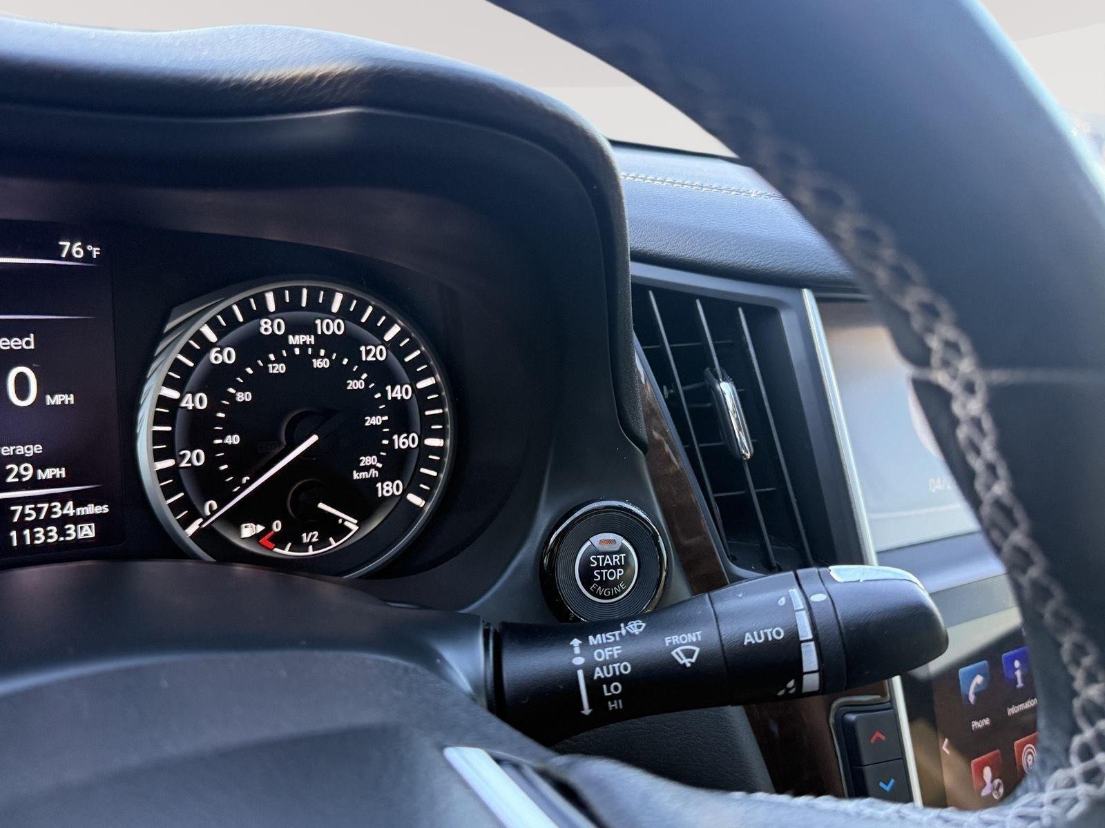 Used 2019 Majestic White INFINITI 3.0t LUXE image 30