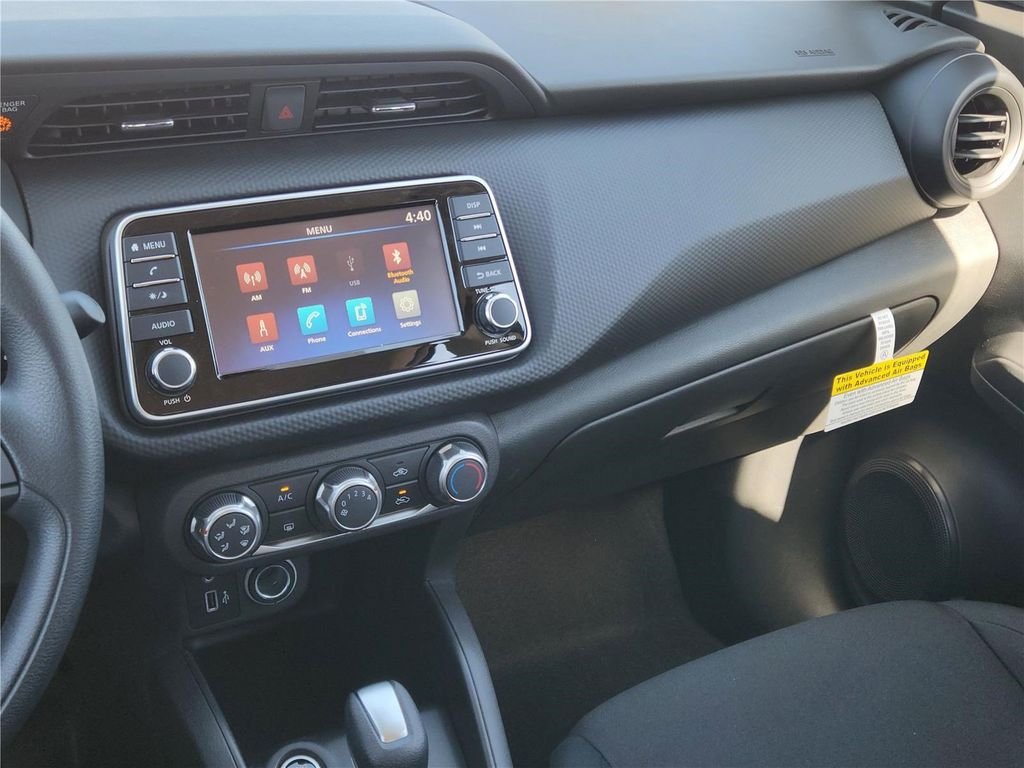 2025 Nissan KICKS PLAY Base - Photo 18