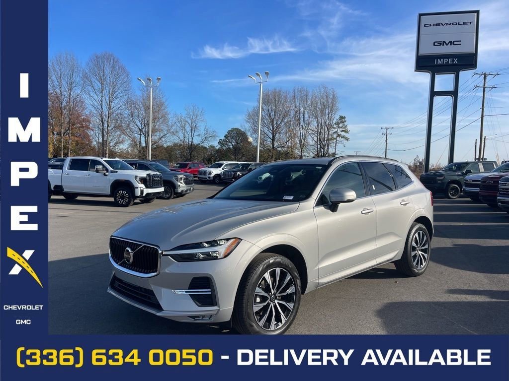 Gray 2023 Volvo XC60 B5 Core AWD SUV / Crossover All-Wheel Drive
