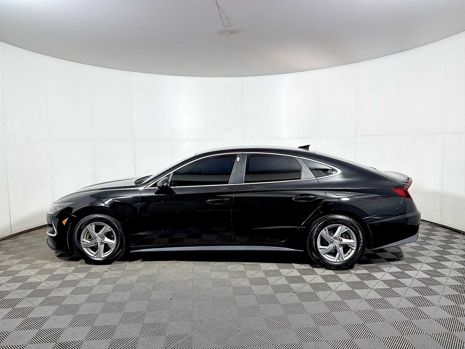 2020 Hyundai Sonata SE - Photo 4