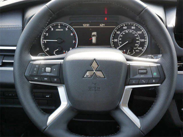 New 2026 Moonstone Gray Metallic Mitsubishi SE 1.5T S-AWC image 8