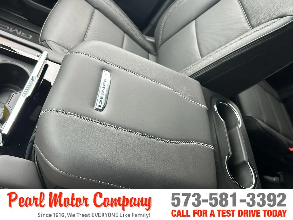2026 GMC Yukon Denali - Photo 21