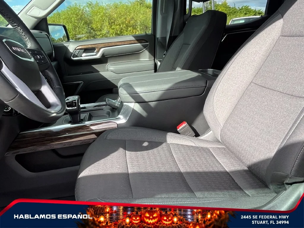 Used 2026 Downpour Metallic GMC Elevation image 10
