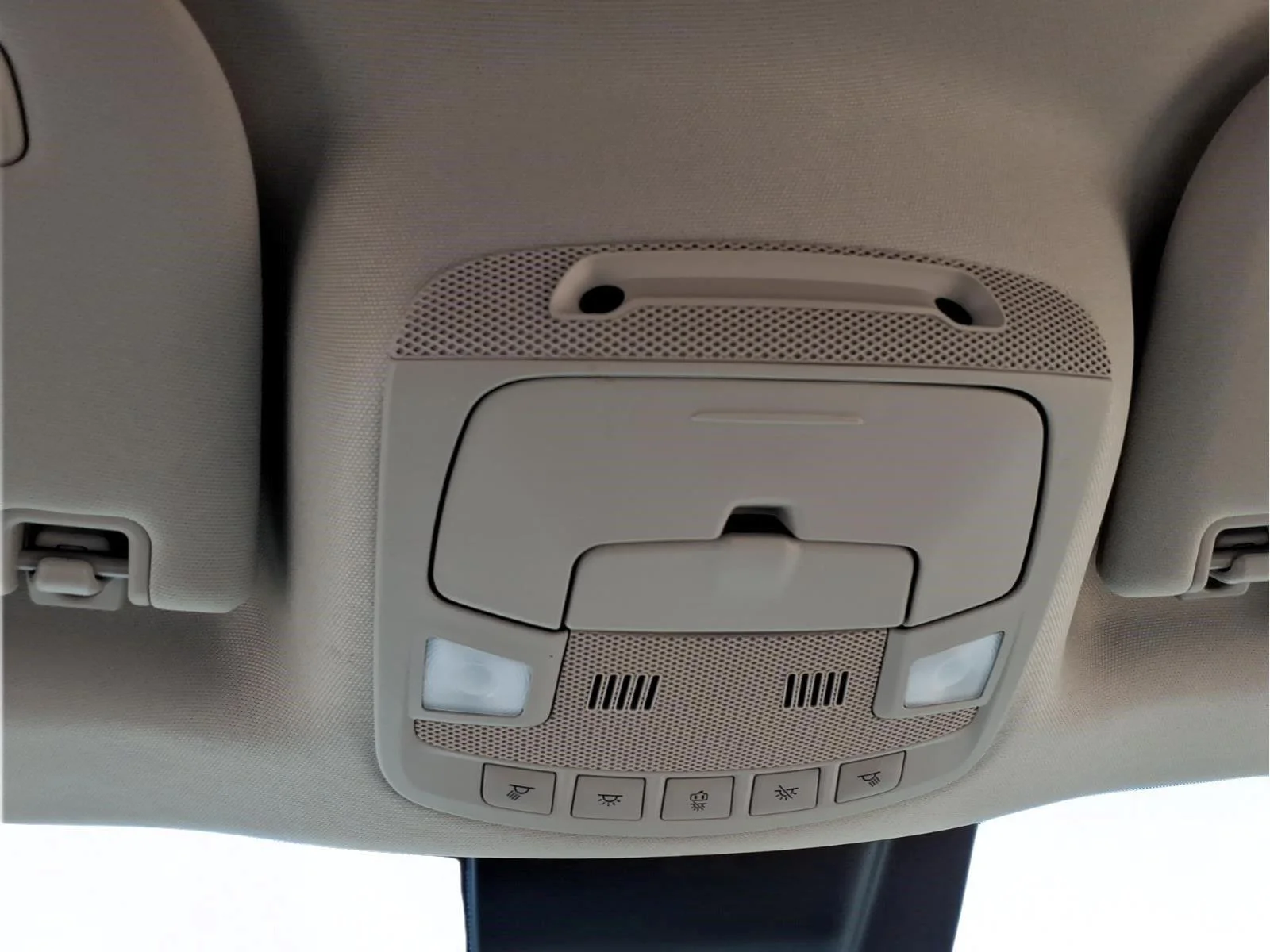 Used 2020 Star White Metallic Tri-Coat Ford XLT image 23