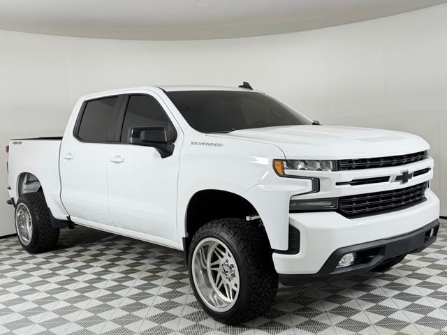 Used 2020 Summit White Chevrolet RST image 1