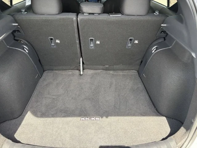 Used 2024 Gray Nissan SV image 28