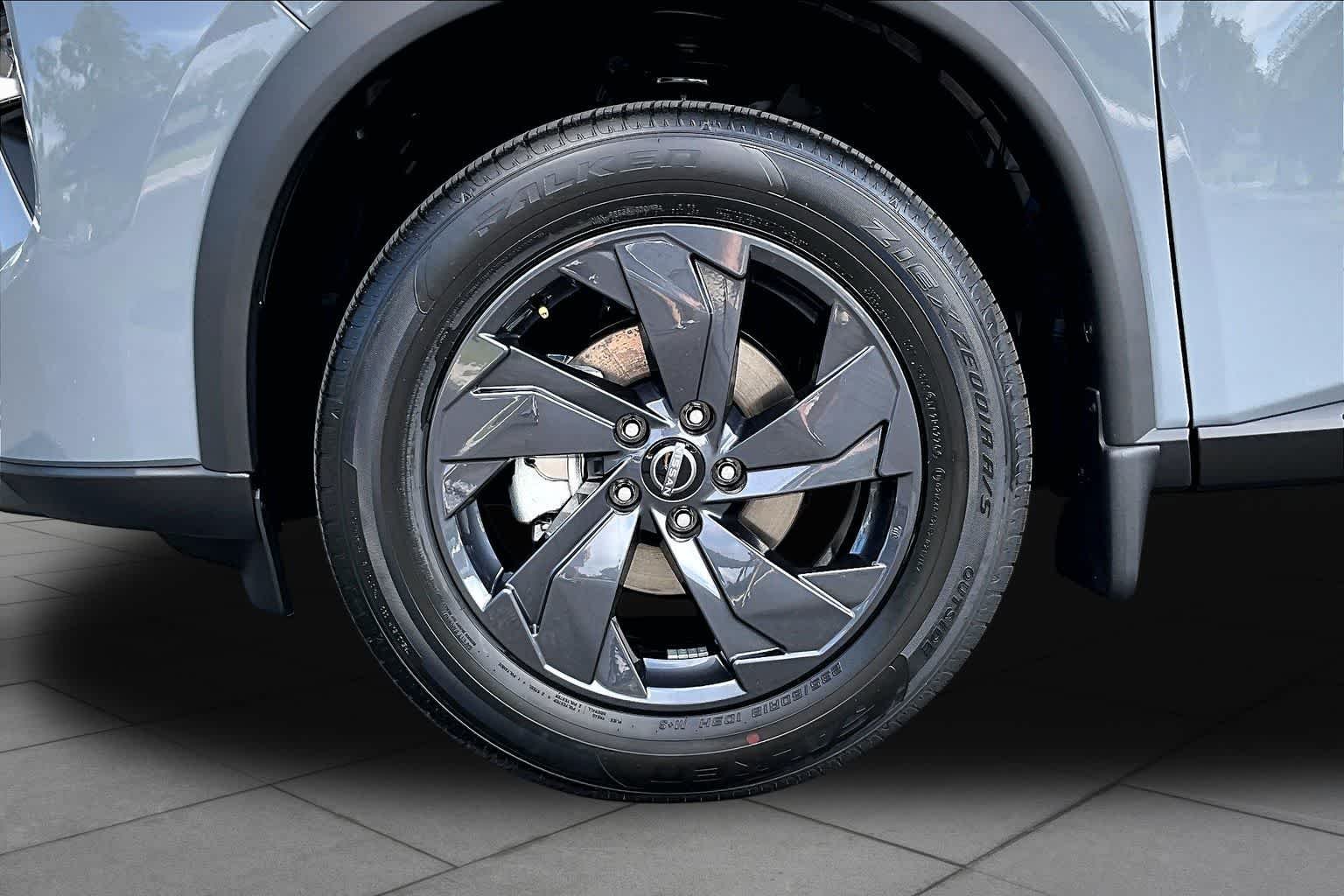 New 2026 Boulder Gray Pearl Nissan SV image 11