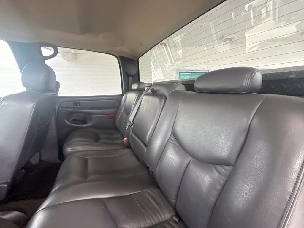 Used 2007 Graystone Metallic Chevrolet LT image 29