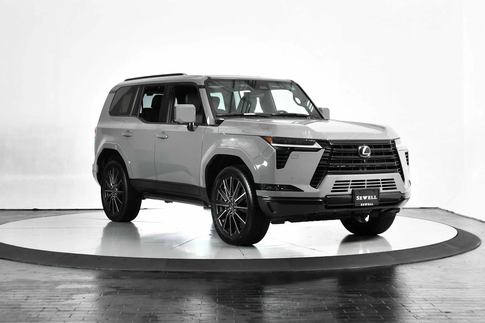 2026 Lexus GX Luxury+ - Photo 9