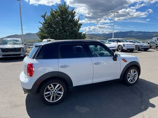 Used 2014 Light White MINI Base image 7