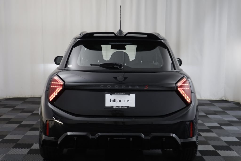 New 2026 Midnight Black MINI Iconic image 18
