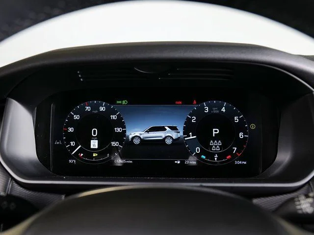 Certified Used 2025 Black Land Rover Dynamic SE image 18