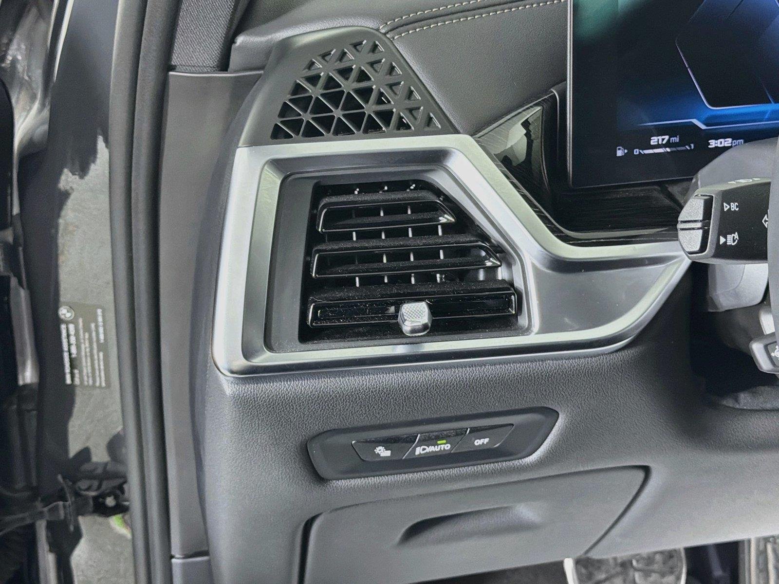 2026 BMW X5 M60i - Photo 18