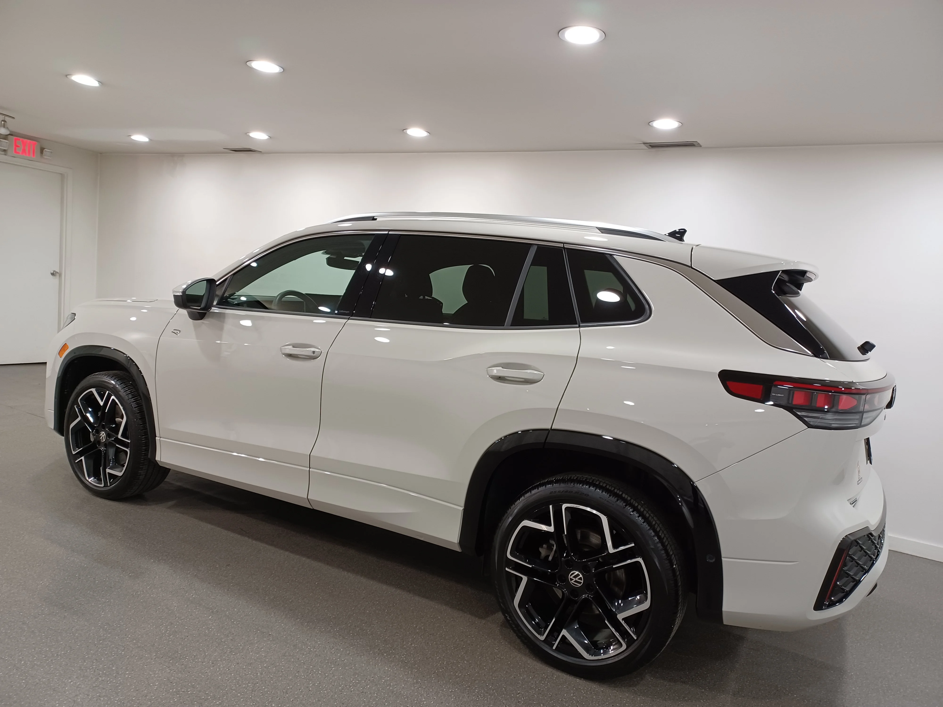 Certified Used 2026 Ascot Gray Volkswagen Highline Turbo R-Line 4Motion*AWD | Adaptive Cruise | Cooled Massage Seats | HUD | 360 Cam | Nav image 7