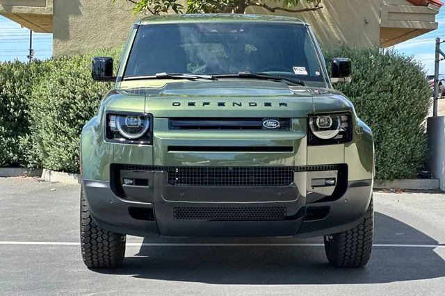 New 2026 Woolstone Green Land Rover S image 8