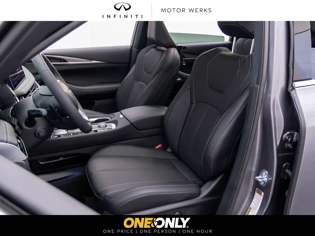 New 2027 GRAPHITE SHADOW INFINITI Luxe AWD image 16