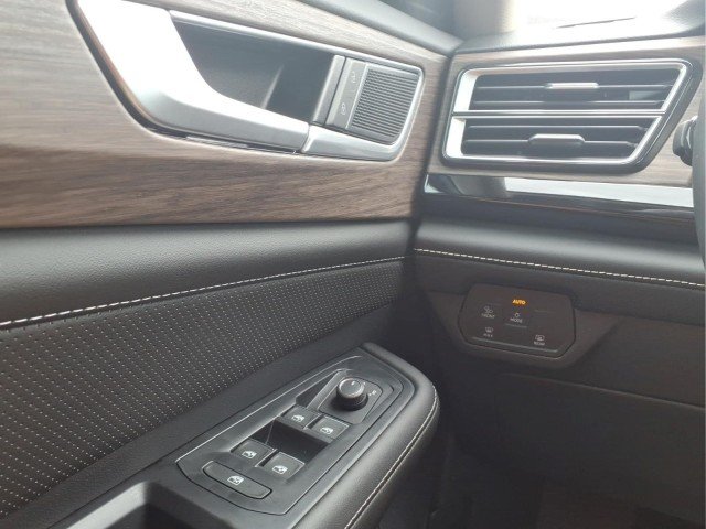 New 2026 Deep Black Pearl Volkswagen SEL 4Motion image 25