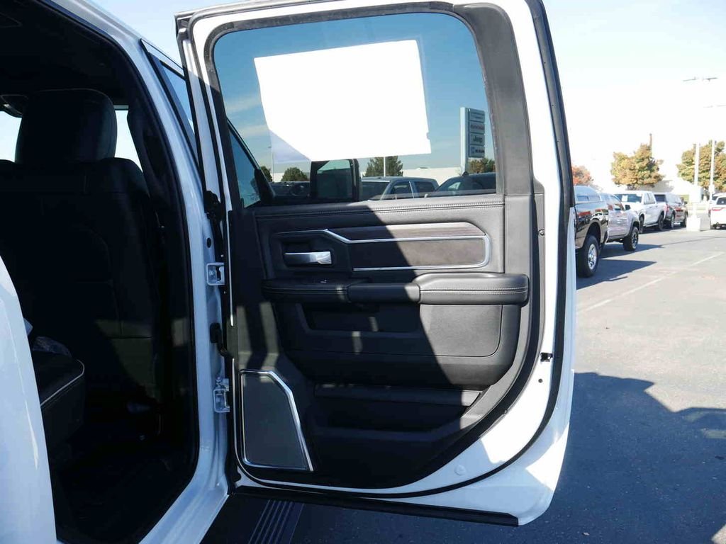 New 2026 Bright White Clear-Coat Exterior Paint RAM LARAMIE image 30