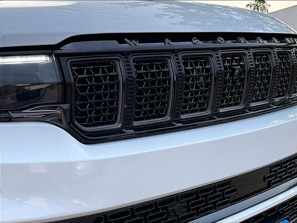 Used 2024 White Jeep Series II image 30