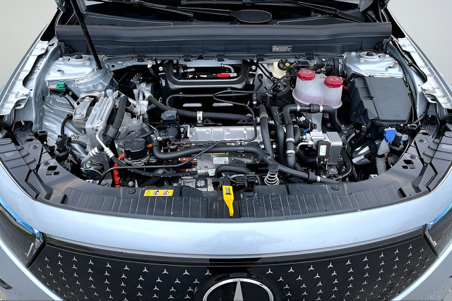 Used 2025 Silver Mercedes-Benz 250+ image 27