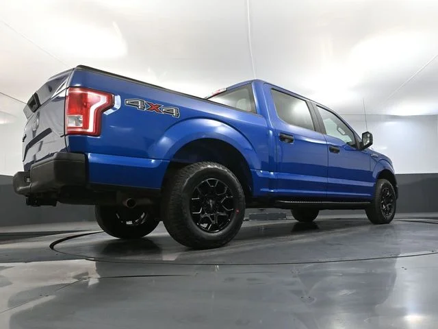 Used 2017 Blue Ford XL image 51
