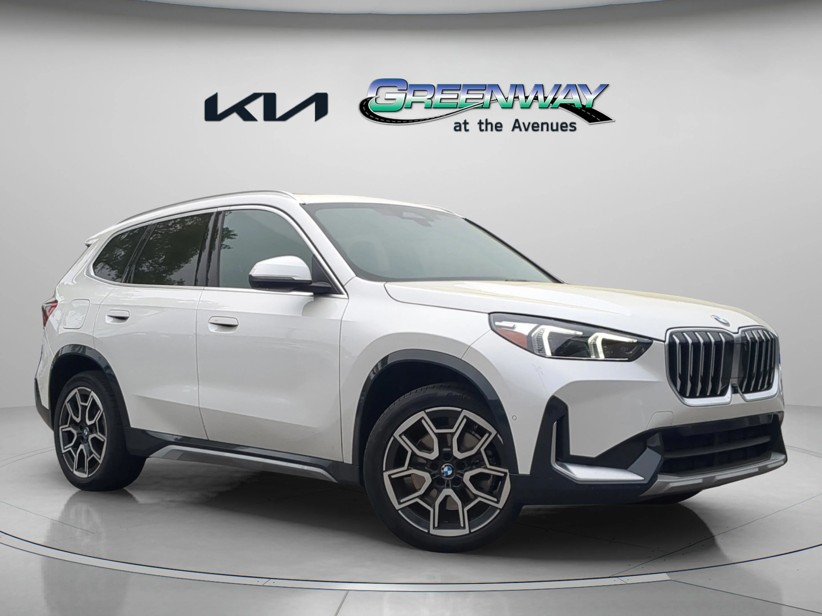 2025 BMW X1 xDrive28i's photo