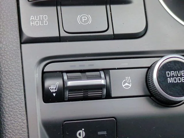Certified Used 2023 Wolf Gray Kia GT-Line image 22