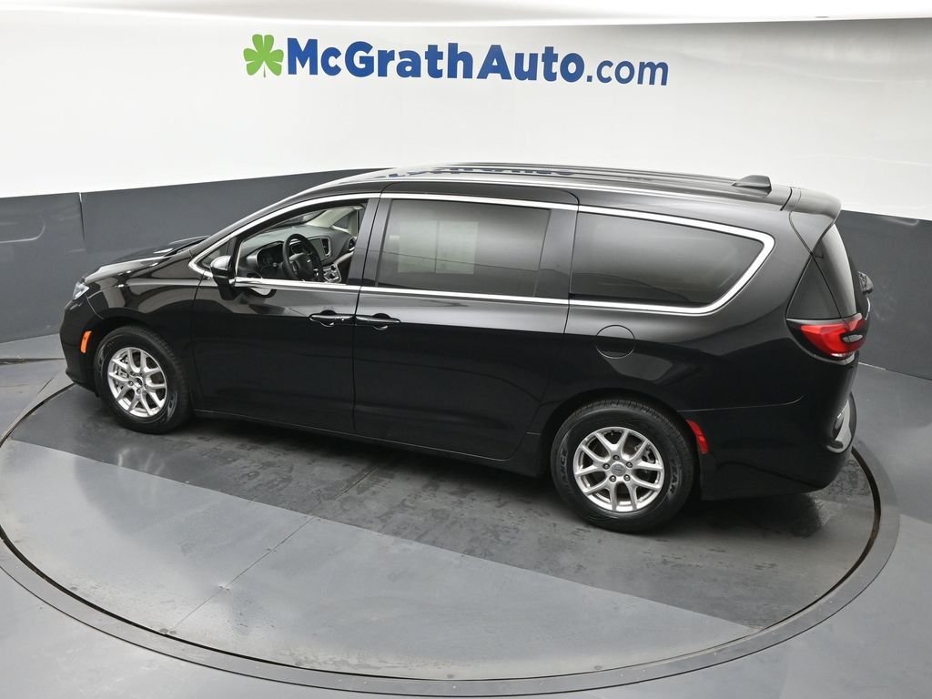 Used 2024 Black Chrysler Touring L image 24