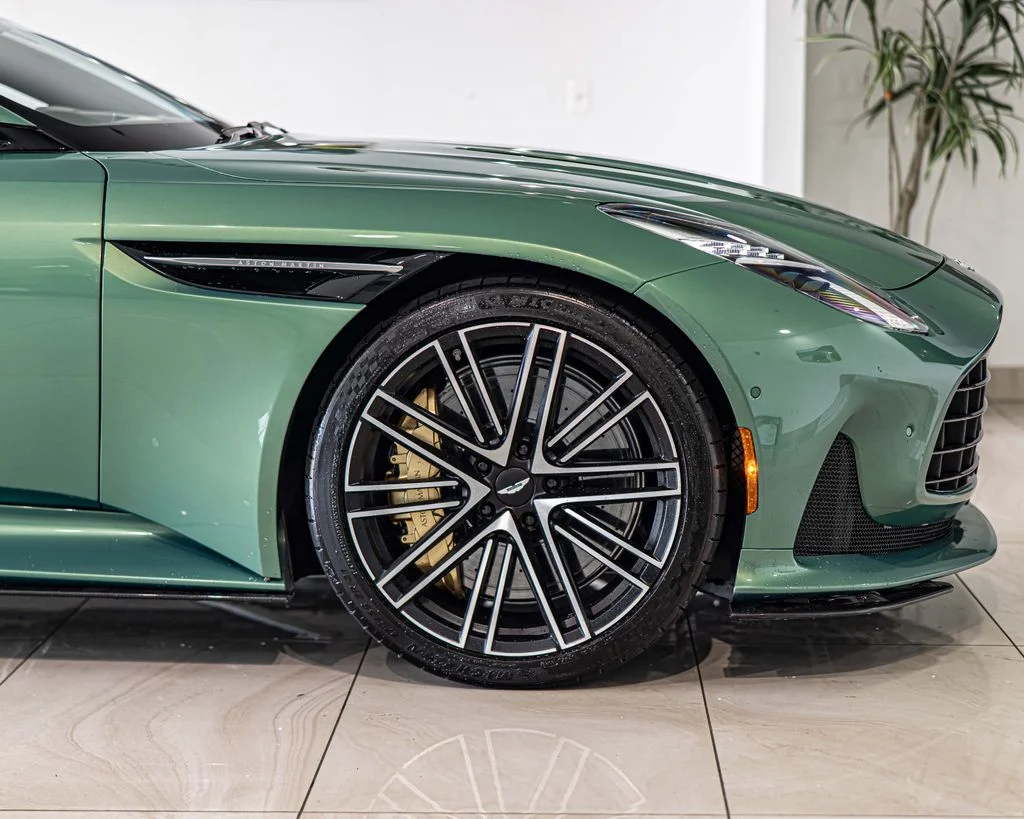 Used 2025 Green Aston Martin DB12 image 10