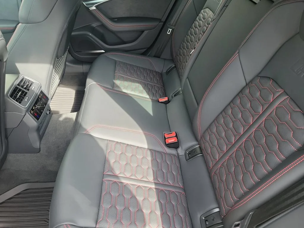 Used 2024 Daytona Gray Pearl Effect Audi 4.0T image 8