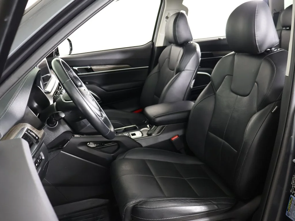 Used 2020 Gray Kia SX image 37