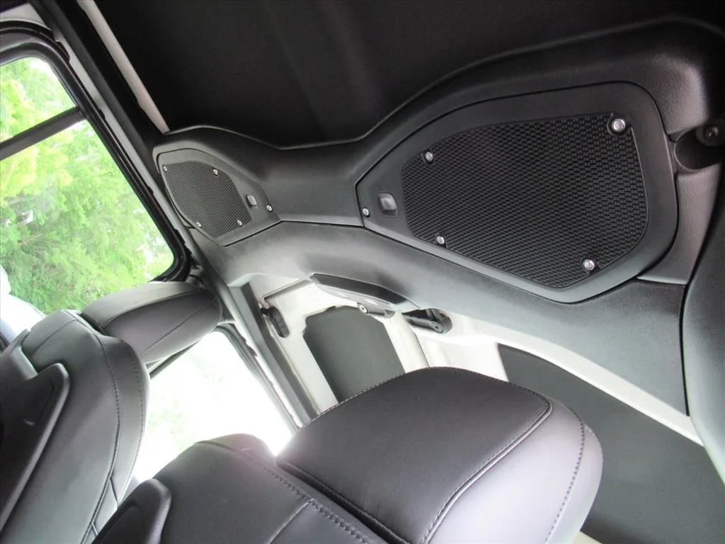 New 2026 Granite Crystal Metallic Clear-Coat Exterior Paint Jeep Rubicon X image 15