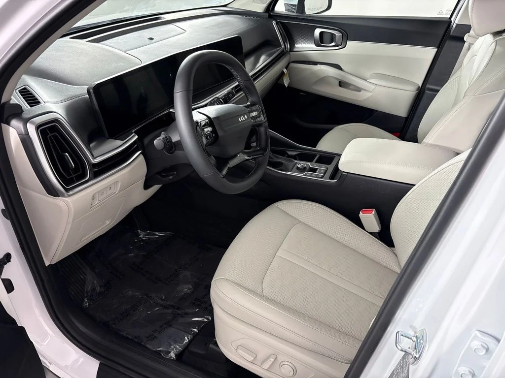 New 2026 Glacial White Pearl Kia EX image 29