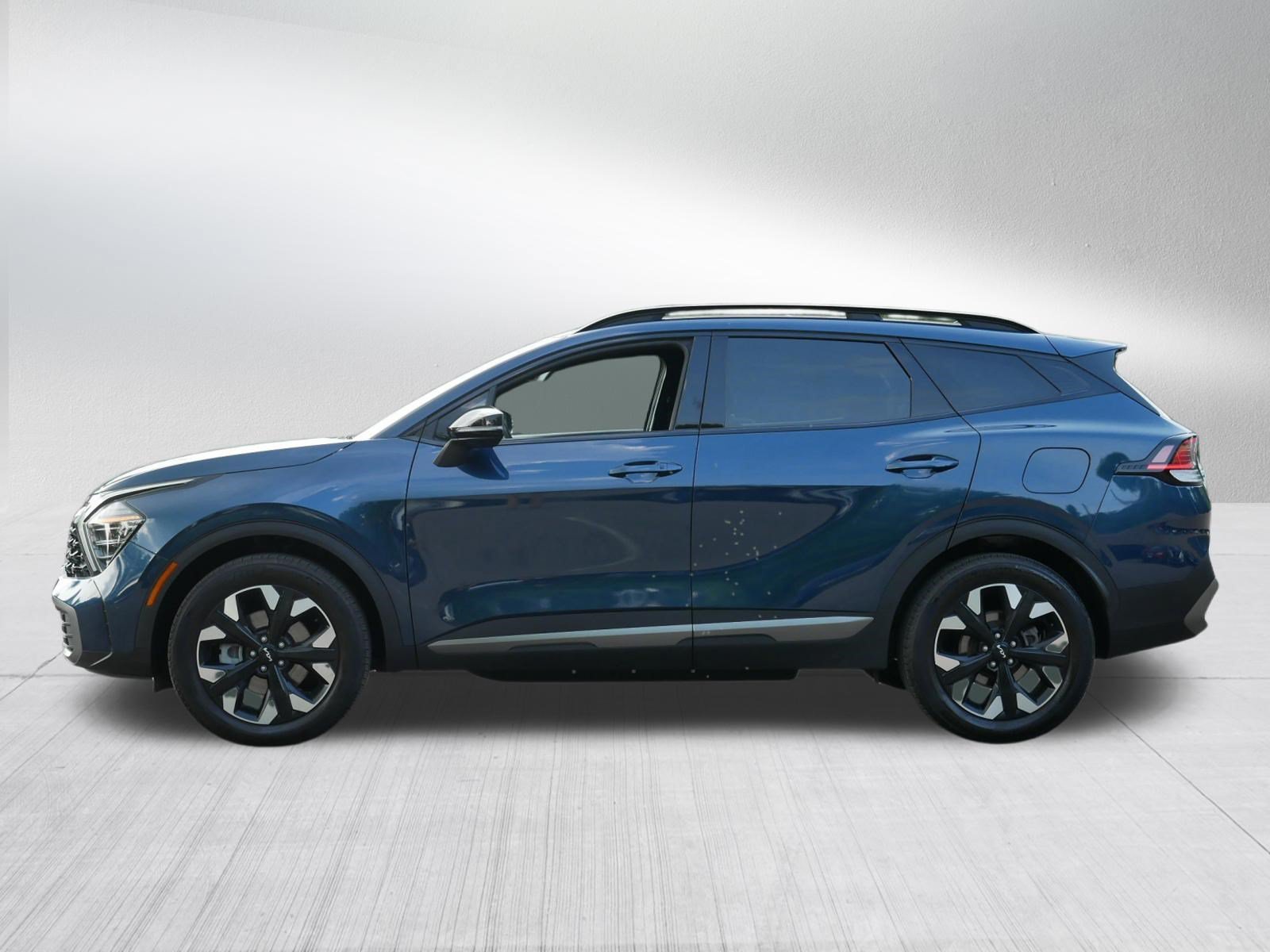 Used 2024 Vesta Blue Kia X-Line image 4