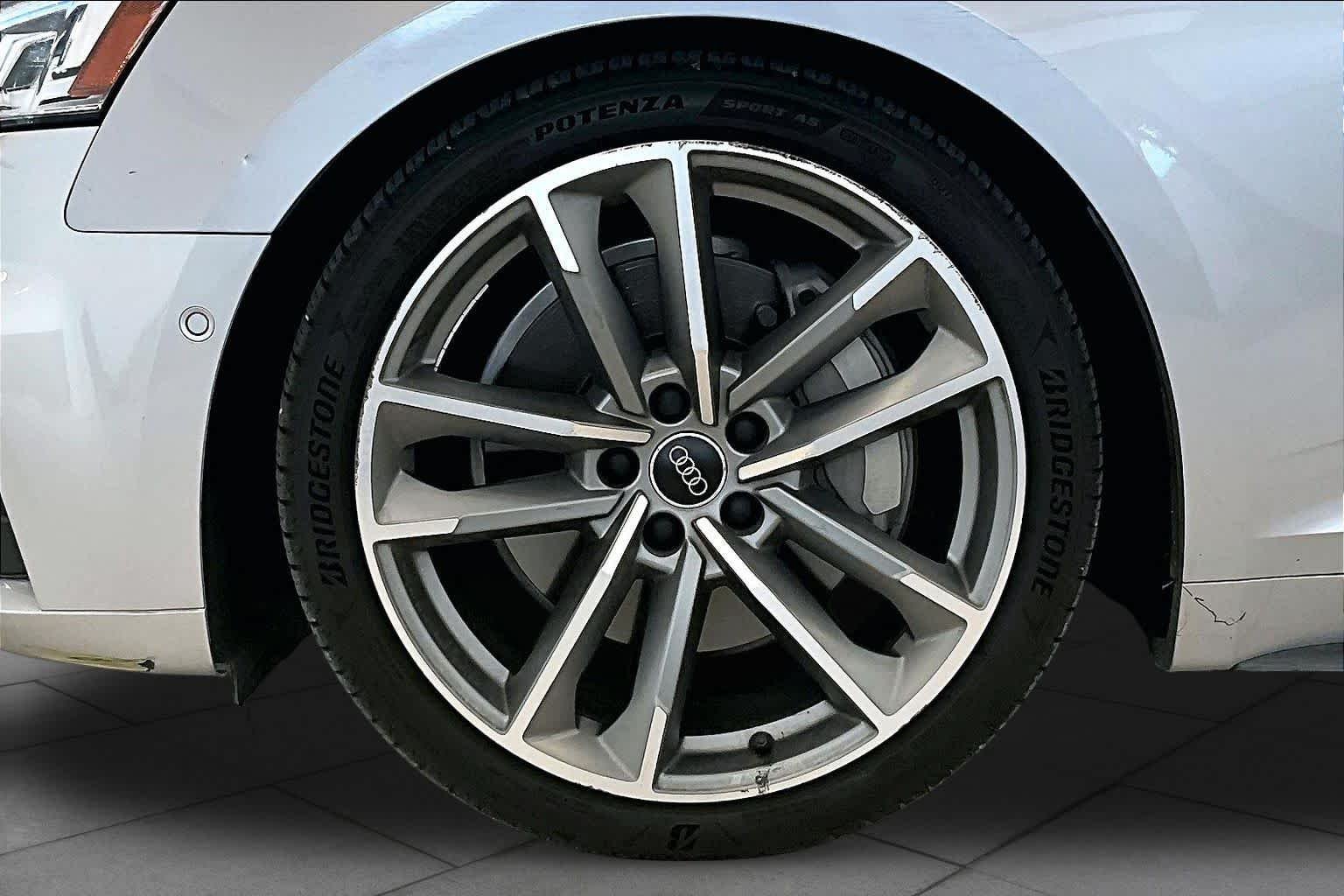 Used 2019 Florett Silver Metallic Audi Prestige image 10