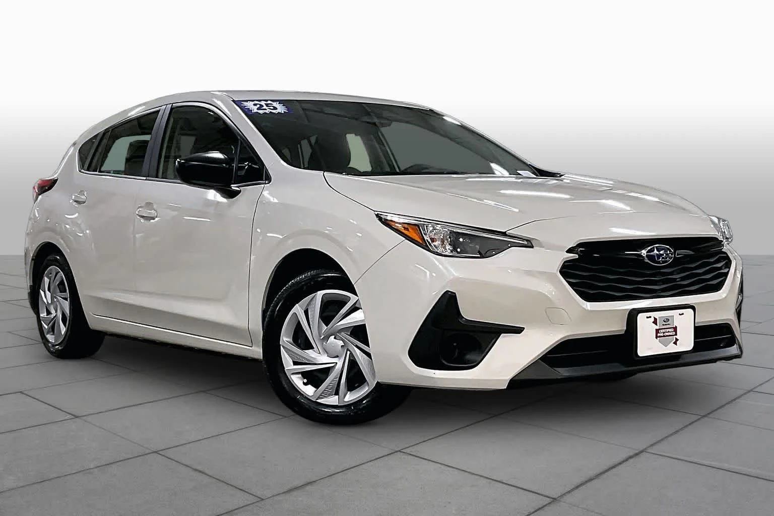 Used 2025 Crystal White Pearl Subaru  image 3