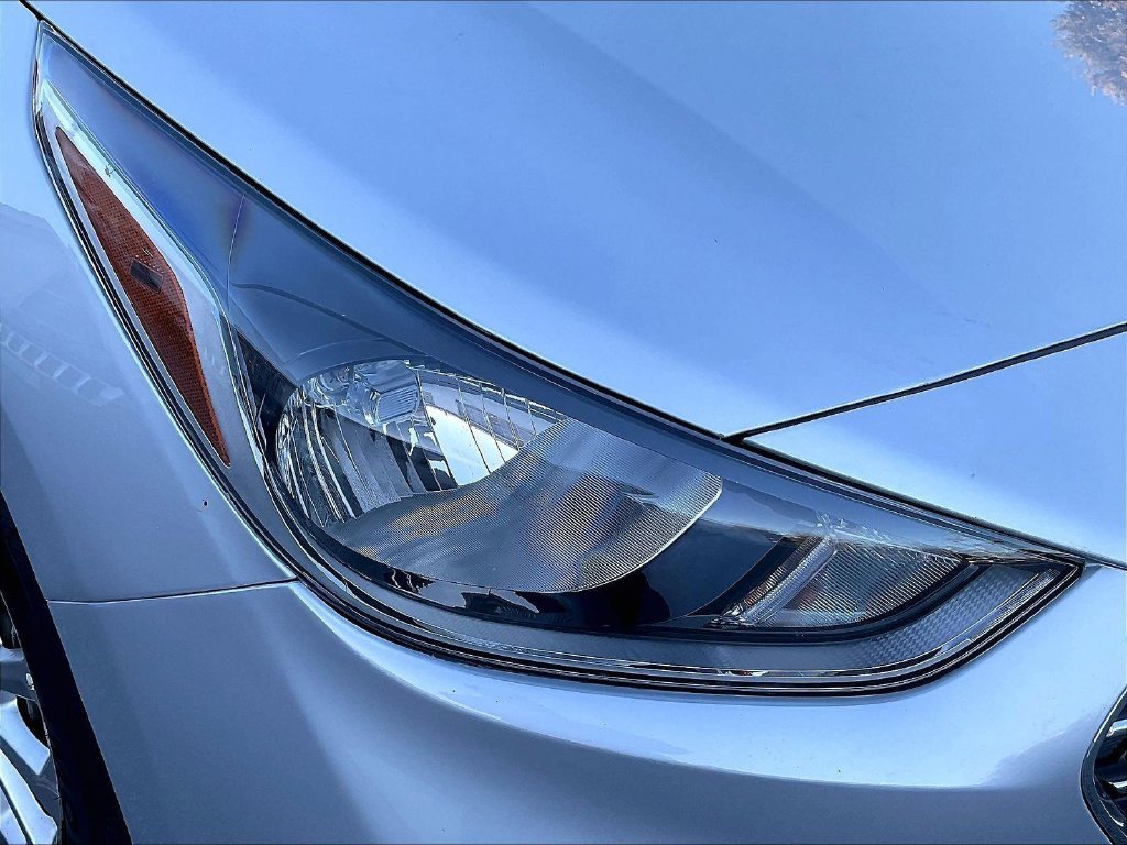 Used 2022 Silver Hyundai SEL image 29