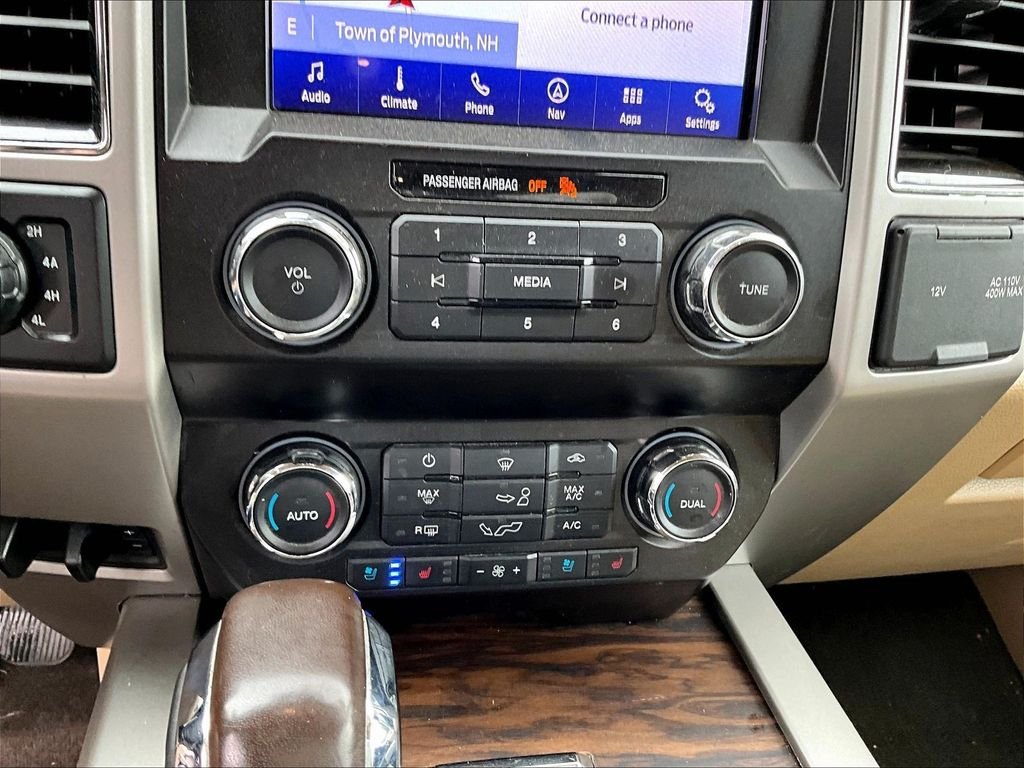 Used 2020 Black Metallic Ford Lariat image 26