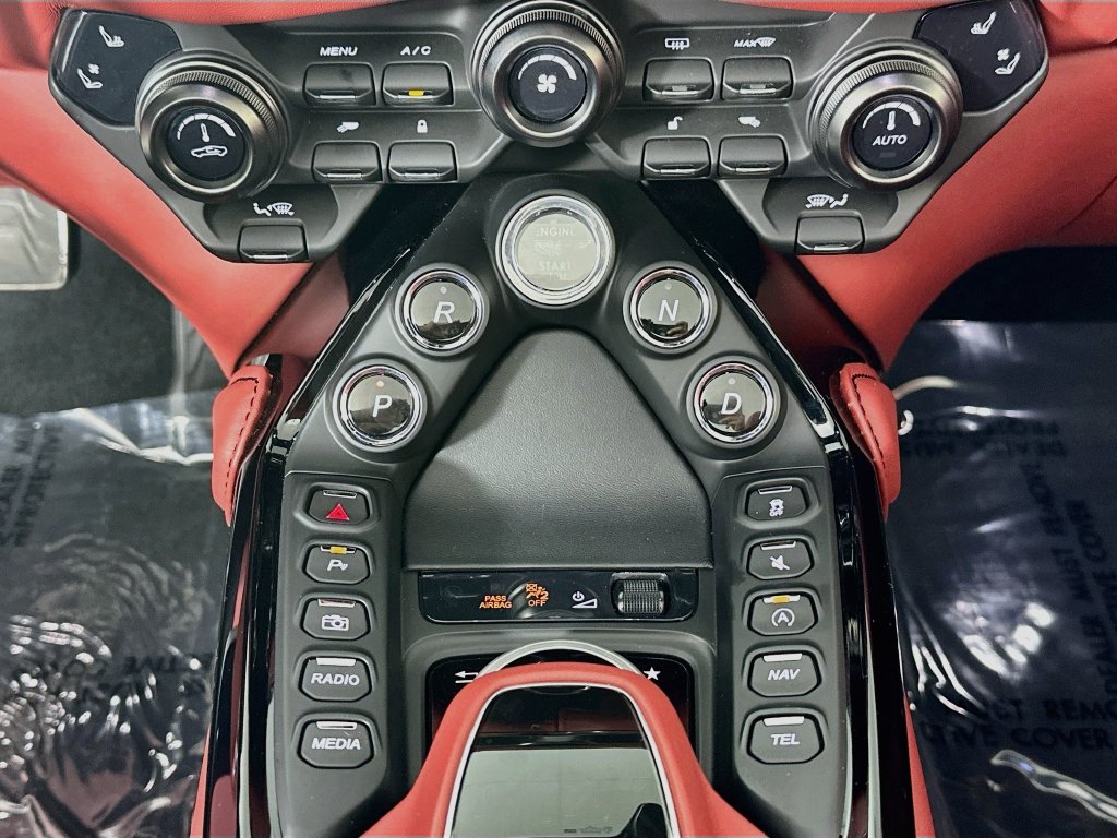 Used 2022 Black Aston Martin Base image 17