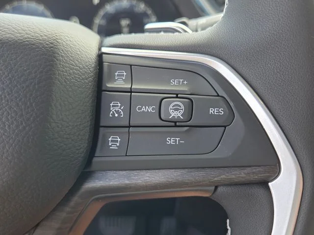 New 2027 High-Gloss Black Paint Jeep Limited image 28