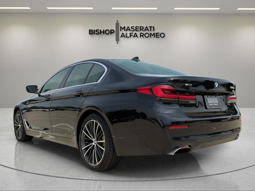 Used 2023 Black BMW 530e iPerformance image 4