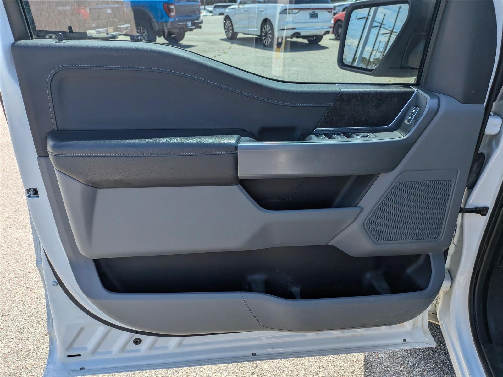 Used 2021  Ford XLT image 11
