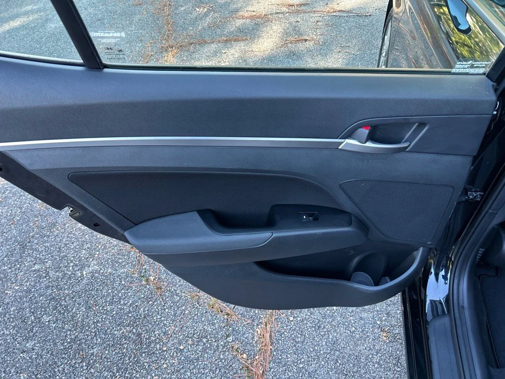 Used 2019 Black Hyundai Value Edition image 25